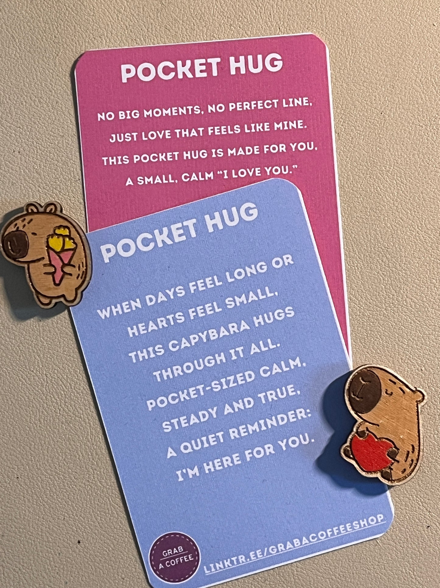 Wooden Capybara Pocket Hug Token – Hand‑Painted Mini Gift | 2 Styles + 2 Poem Cards