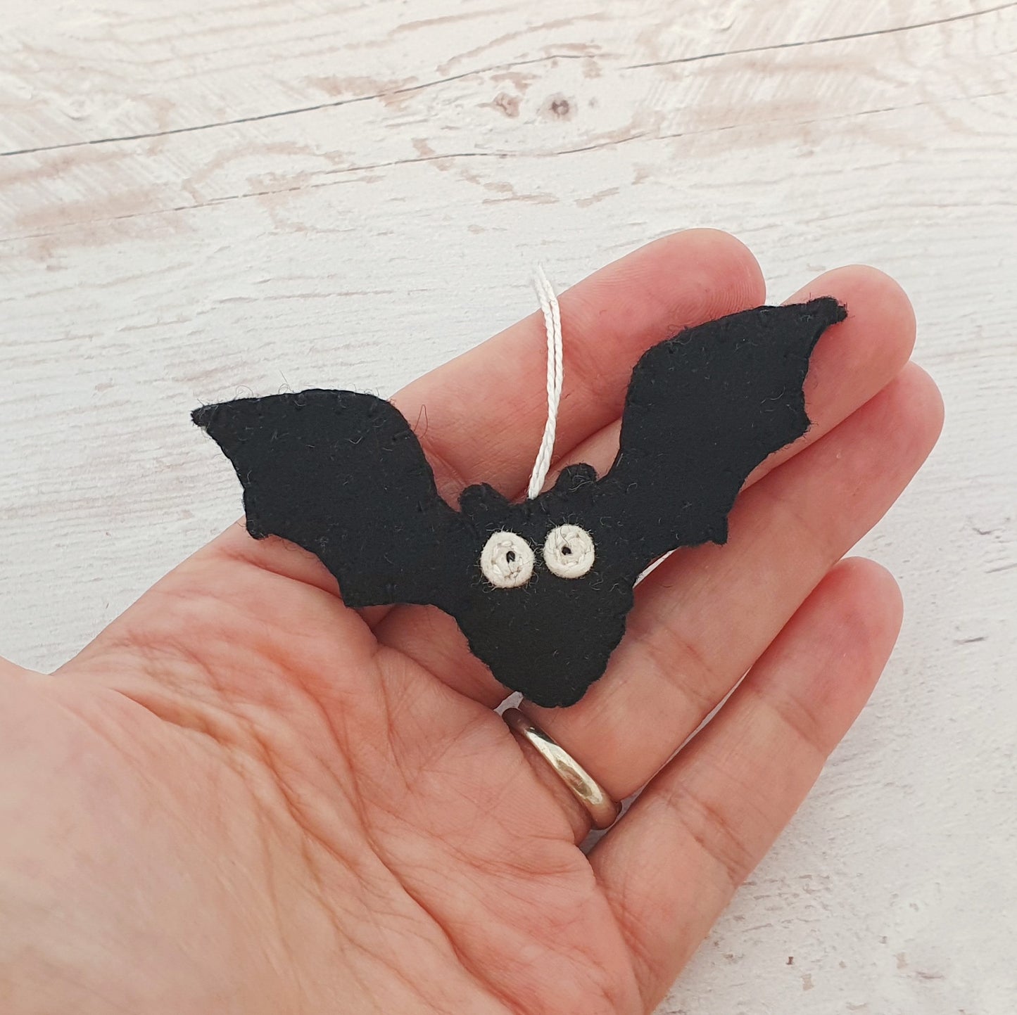 Mini BAT ornament SET OF 5 - halloween decor - handmande felt ornaments - felt bats